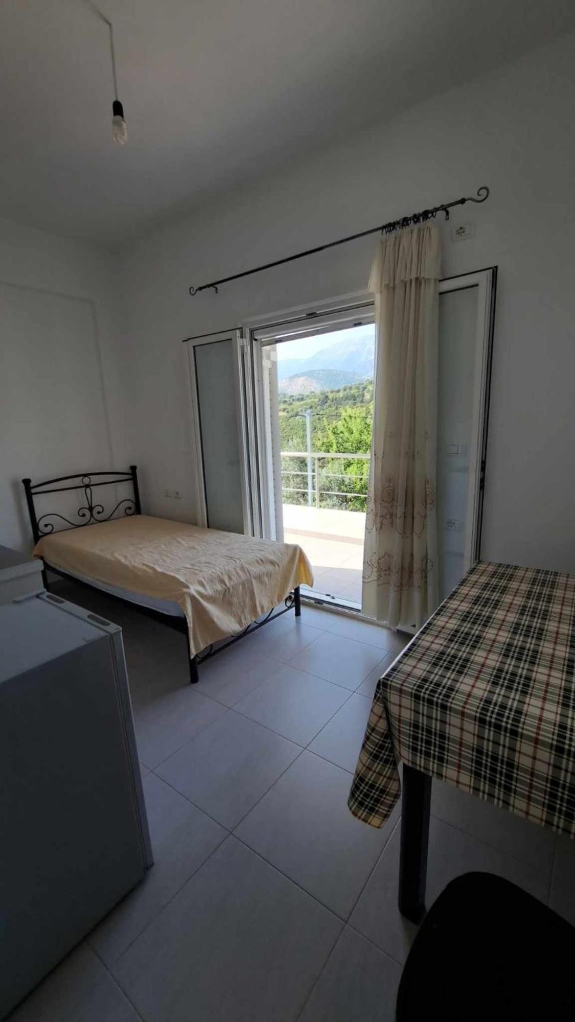 Paradise View Himare Room photo